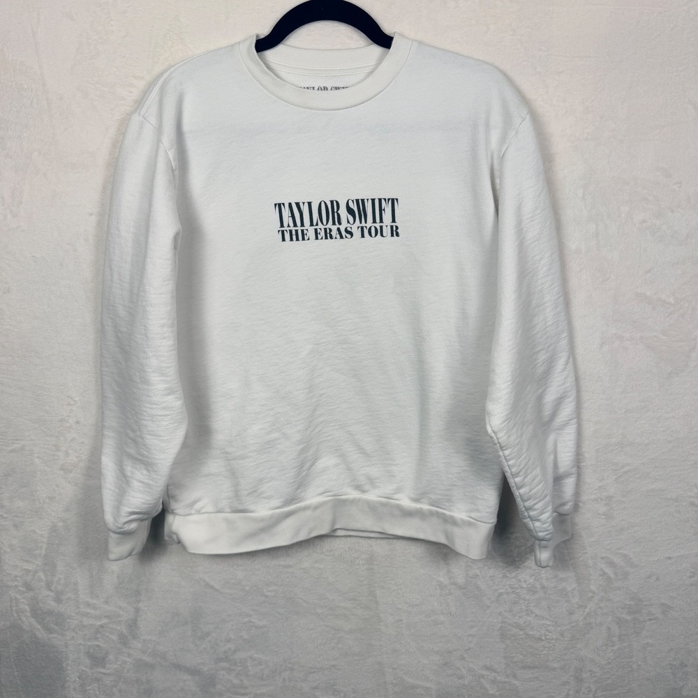 Taylor Swift The Eras Tour White Crewneck Sweatshirt‎ Size M Oversized TTPD